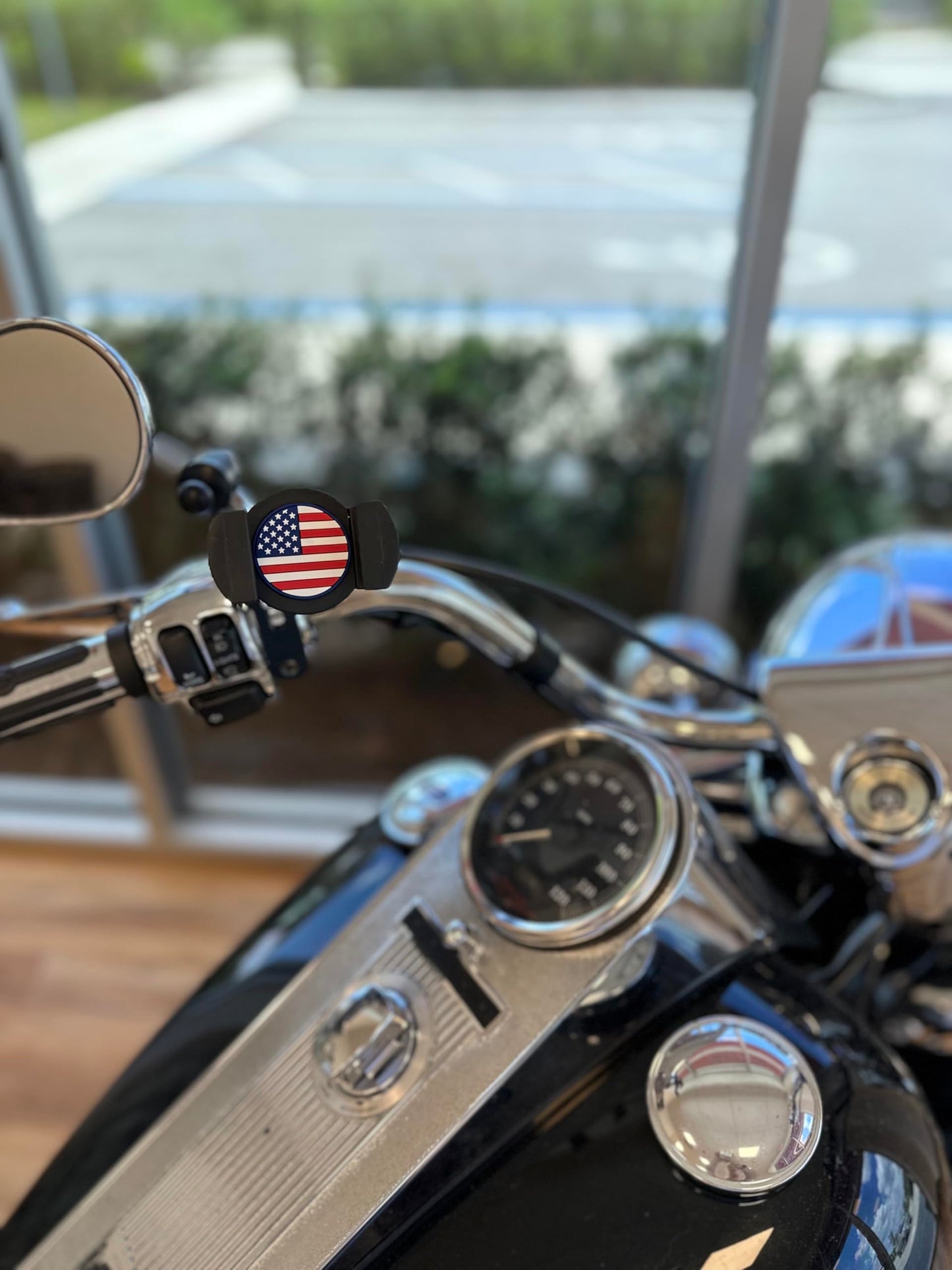 Techmount Techgripper with USA Flag Design - Fits All Smart Phones Without or Without a case! Made in The USA