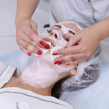 Facial Sponges - APPEARUS Compressed Natural Cellulose Face Sponge | Made in USA | Professional Spa Sponges for Face Cleansing, Massage, Pore Exfoliating, Mask, Makeup Removal (25 Count) (White)