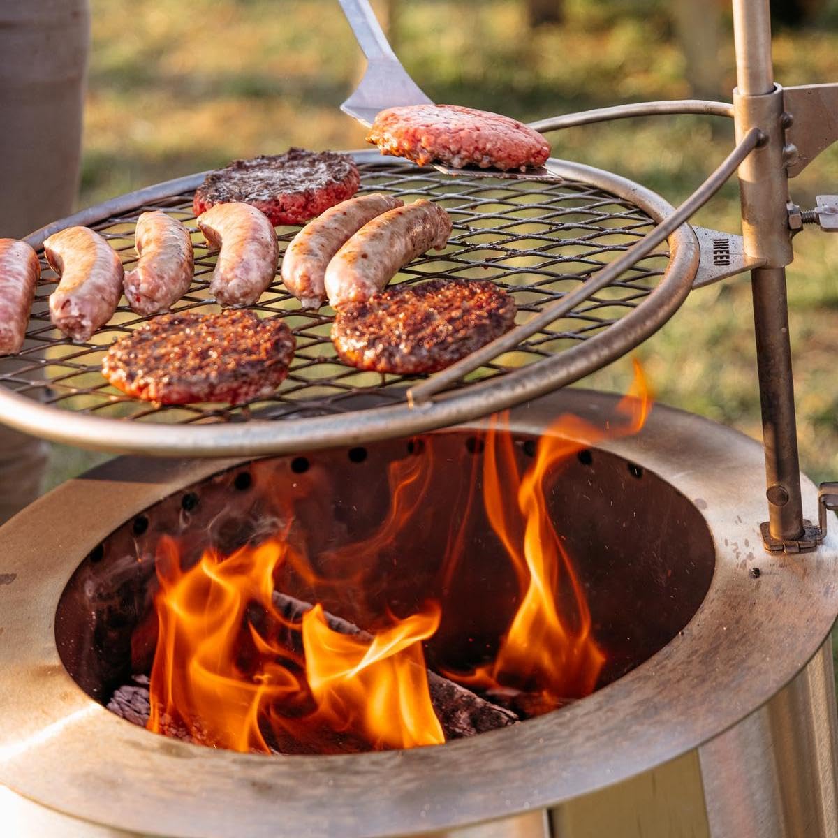 Breeo Smokeless FIrePit to-Go Bundle (Y Series Stainless Steel, Outpost Grill & to Go Case) | 21 inch Smokeless Fire Pit for Outside | Ideal for Families