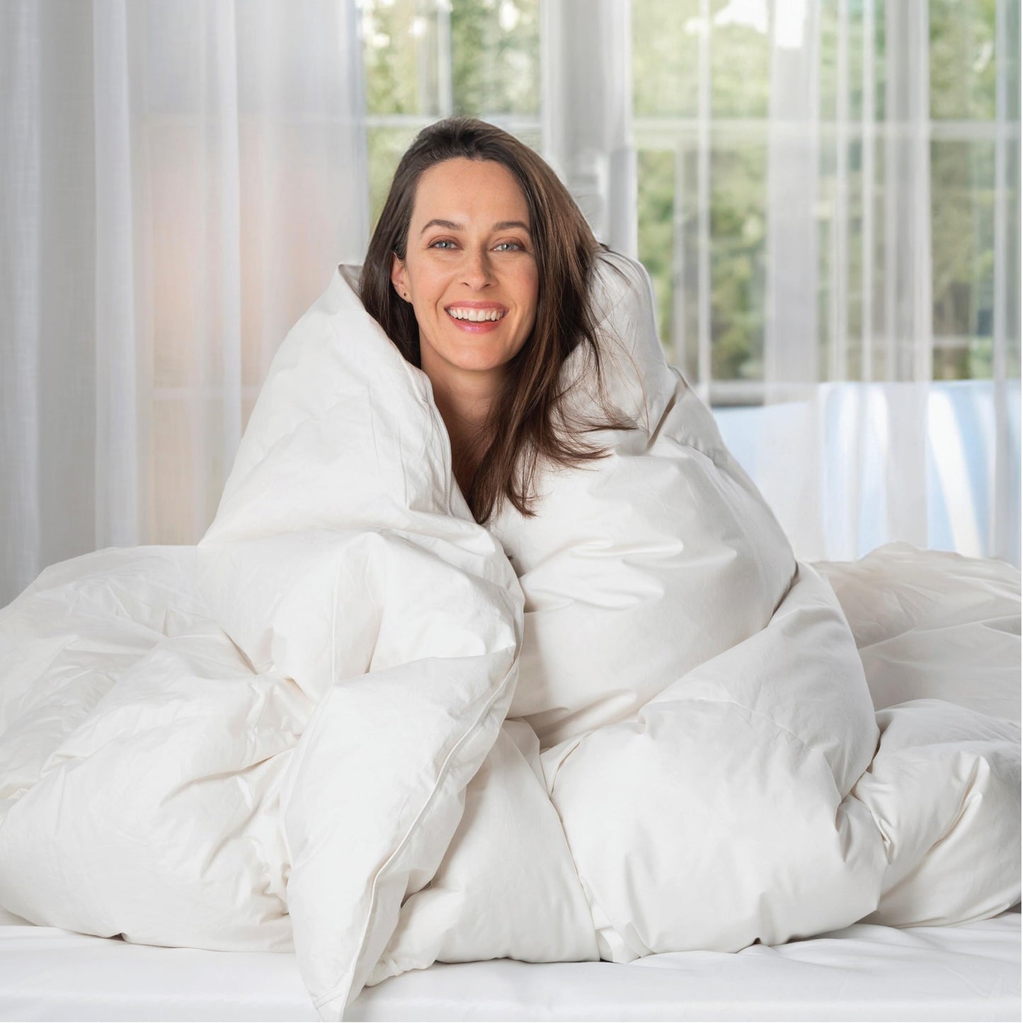 ComfyDown Goose Down White Comforter - Made in USA - 100% Egyptian Cotton 400 Thread Count Cover, 650+ Fill Power, Light Weight, All Season Washable Duvet Insert with Corner tabs