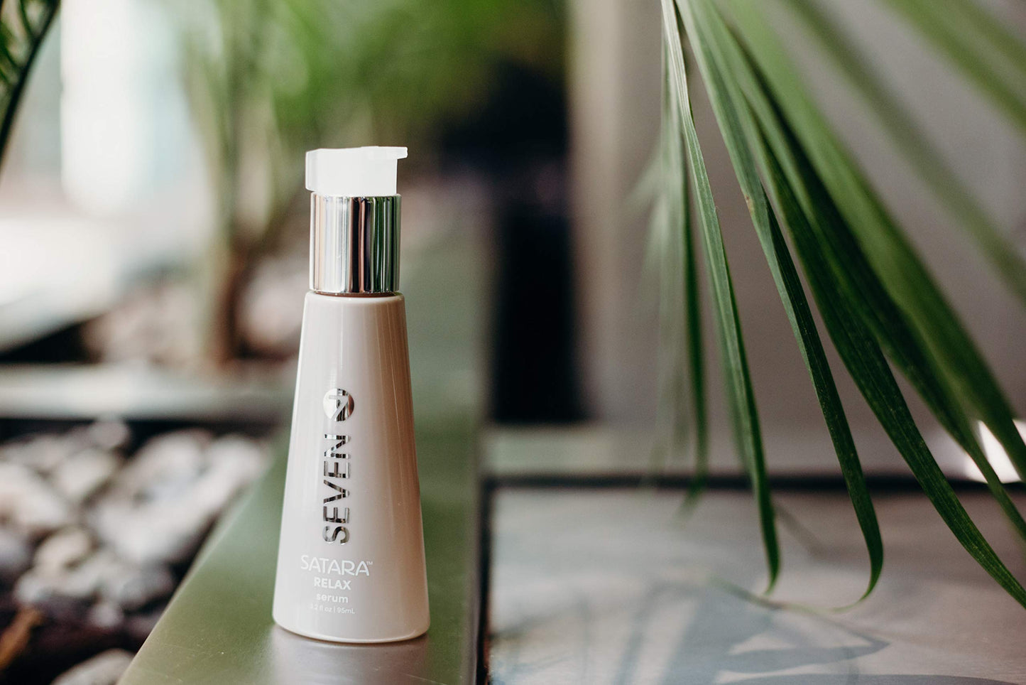 SEVEN Haircare SATARA Relax Serum, Hair Oil for Men & Women, Straightening Serum for Shine, Frizzy, Dry, Damaged Hair, Anti Frizz Thermal Protection with Rosemary & Chamomile, Made in USA, 3.2 oz