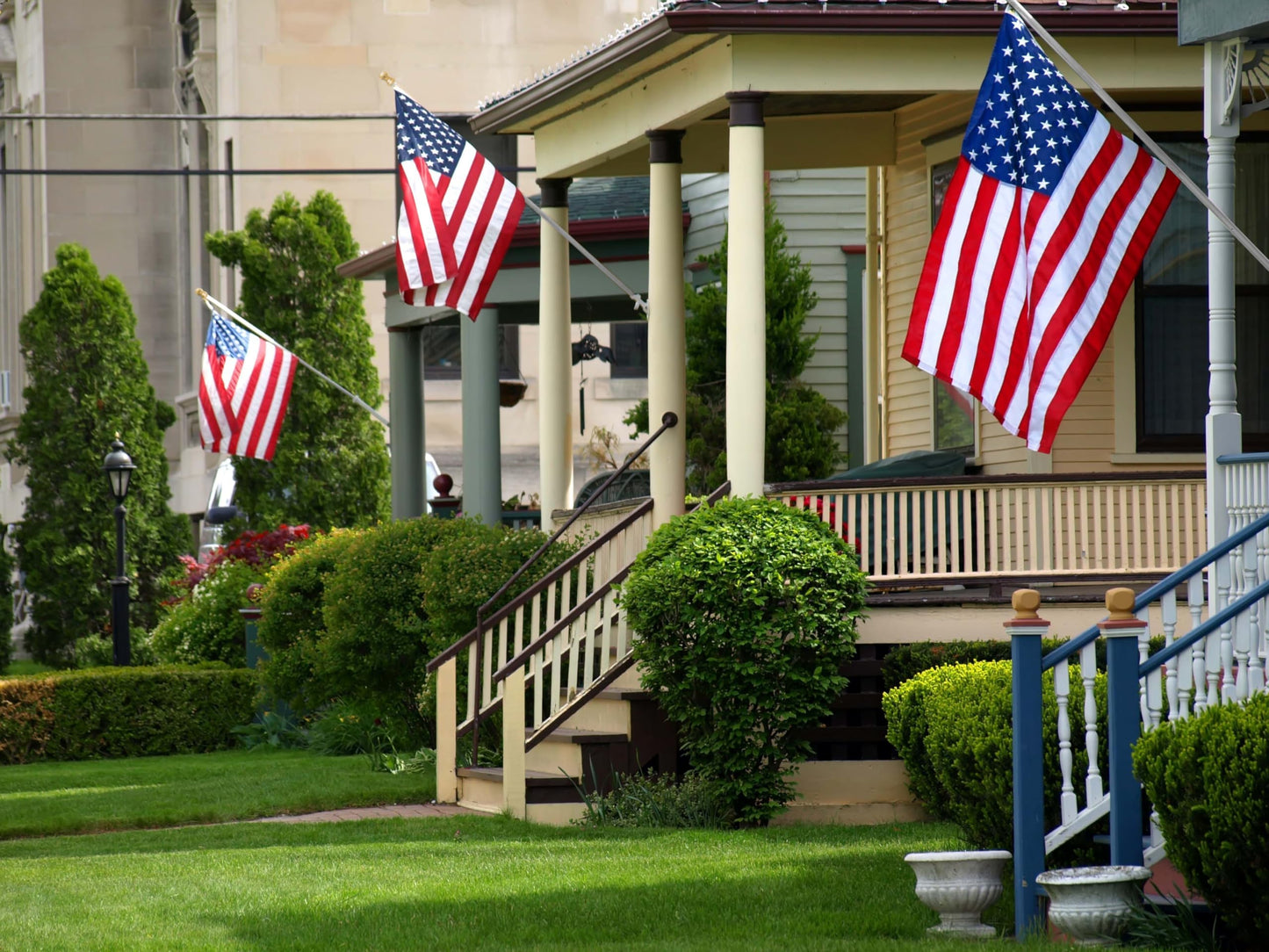 ALLIED FLAG American Flag and Pole Set - 3x5 US Flag and 5' Spinning Flag Pole, Durable for Outdoors - Made in USA