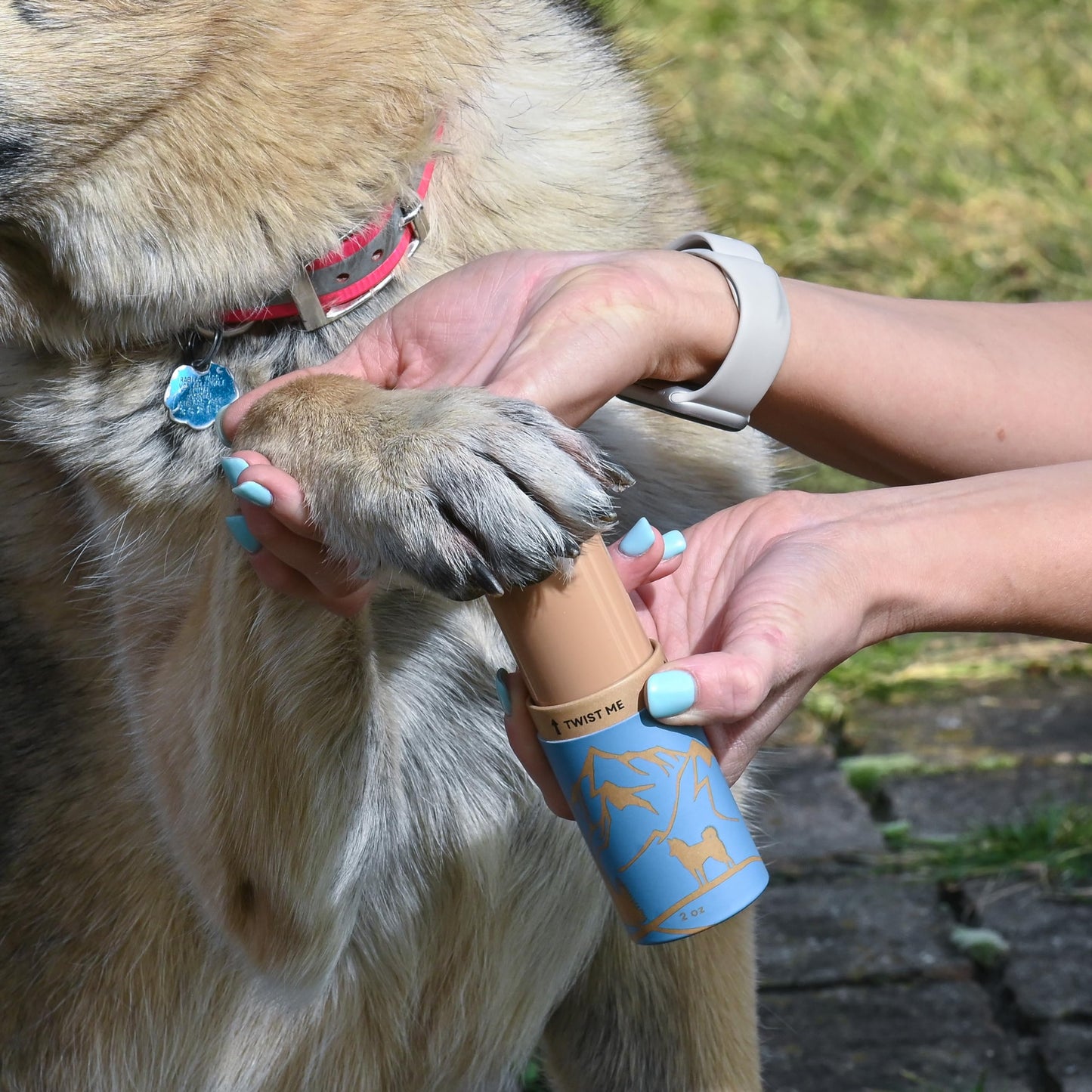 Rhino Wax - Dog Paw Snow Wax 2oz - Winter Balm for Dogs Feet - Protects Against Cold, Icy, Salt, Wintery Conditions - Moisturizes and Improves Elasticity - Lick-Safe, Natural Ingredients - Made in USA