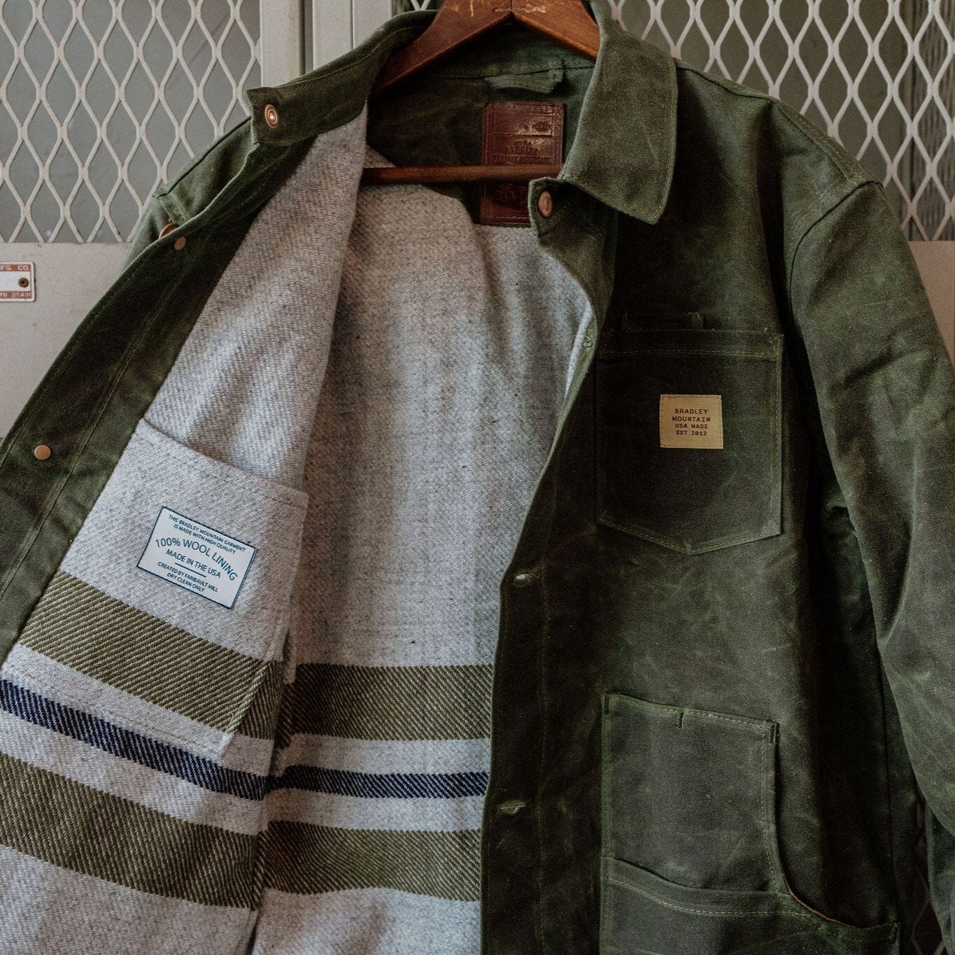 Cabin Jacket - Forest Bradley Mountain