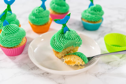 Bakerpan Buttercream Frosting for Cake Decorating, Buttercream Icing Mix for Cupcakes and Cakes, Vanilla Frosting Mix - 4 Pound (Made in USA)