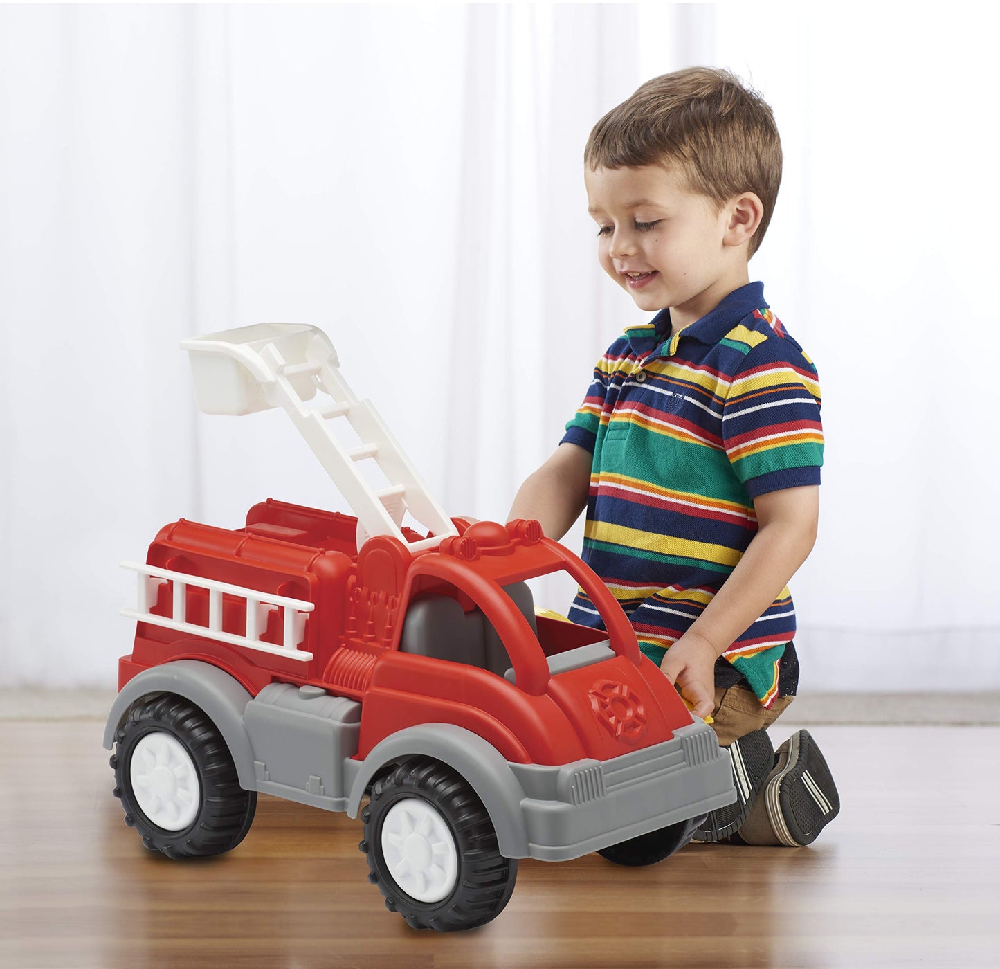 American Plastic Toys Kids’ Red Gigantic Fire Truck, Removal Ladder, Extendable Bucket, Large Knobby Wheels, Fit for Indoors & Outdoors, for Ages 2+