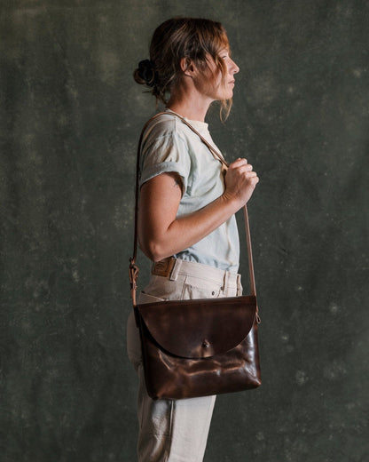 Rue Crossbody - Walnut Bradley Mountain 