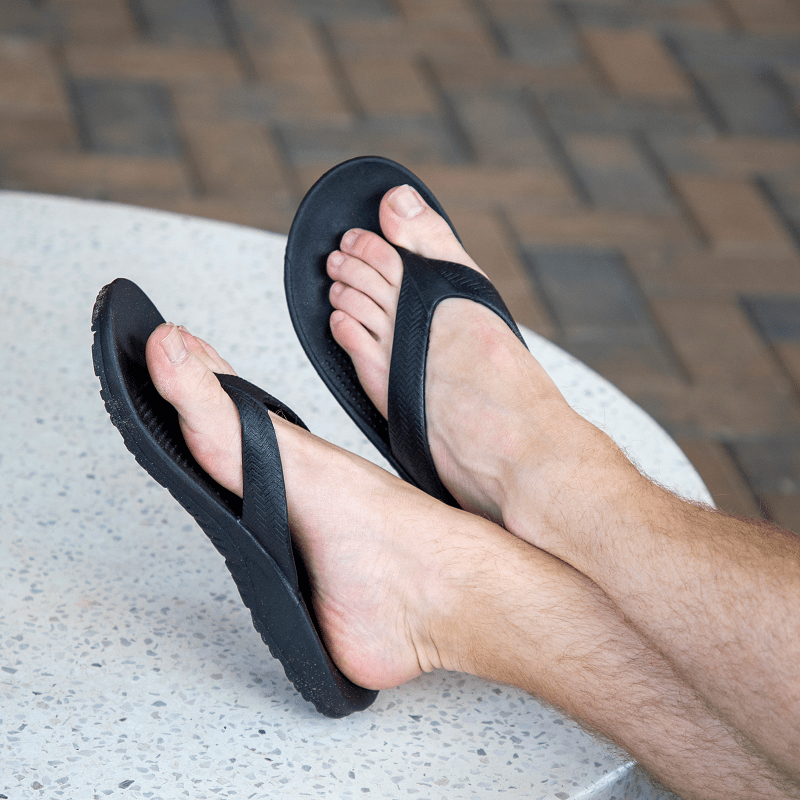 Surf Men's Flip Flops - White - Okabashi